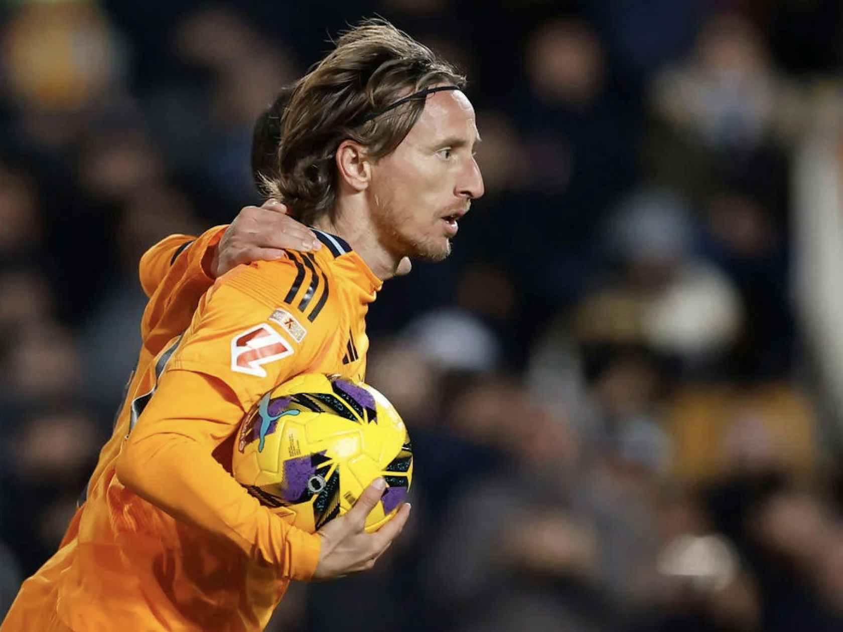 世体预测巴萨战奥萨苏纳首发：费兰-托雷斯、费尔明出战