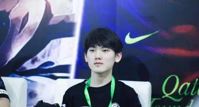 过度自信交 过度自信交